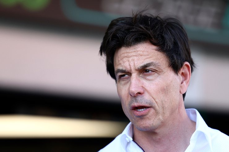 Toto Wolff retroscena firma Hamilton Ferrari